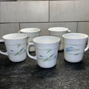 Set of 5 BLUE WREATH BY CORELLE  coffee/tea cups. RETIRED. EXC CONDITION